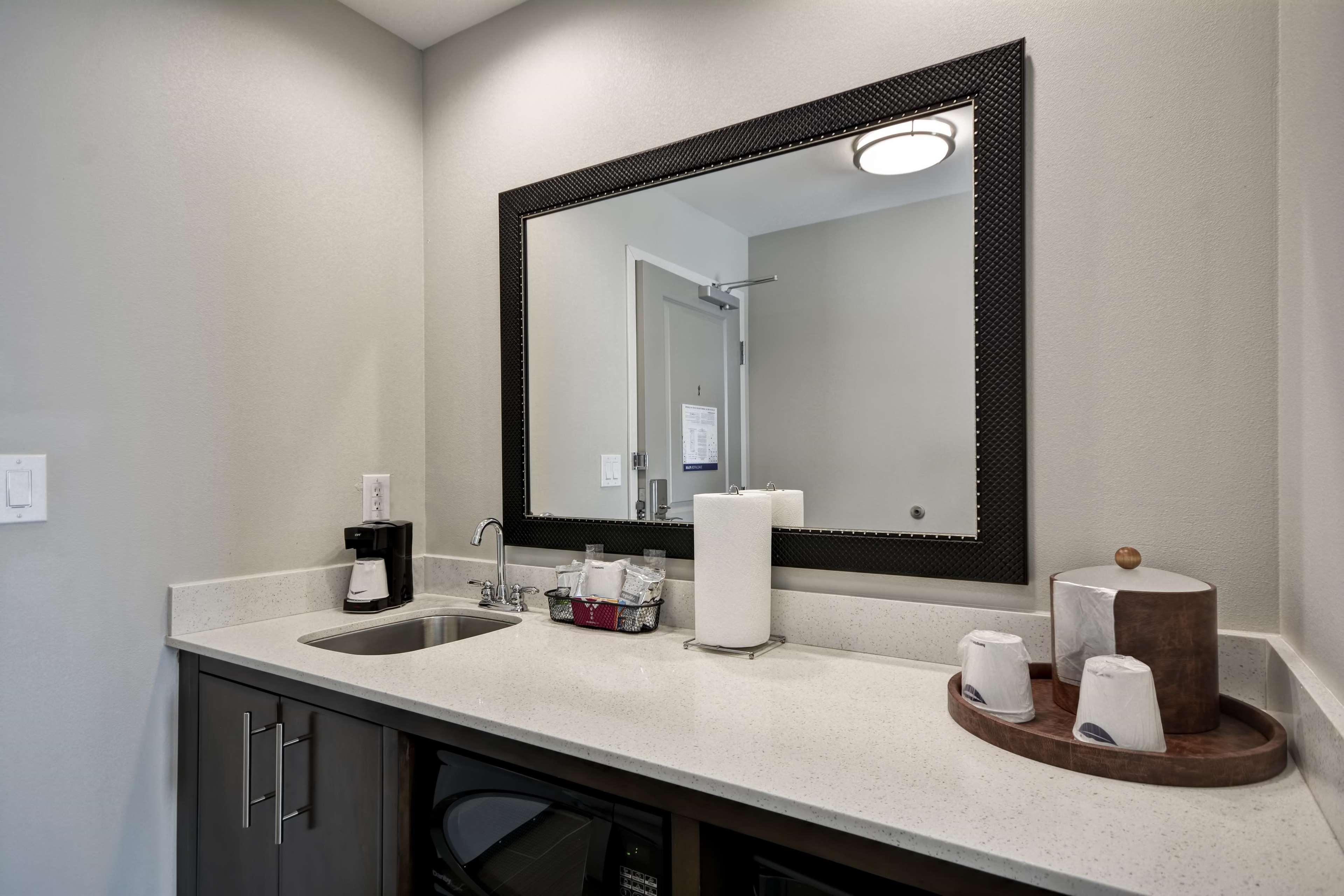 Hampton Inn Kenedy Bagian luar foto