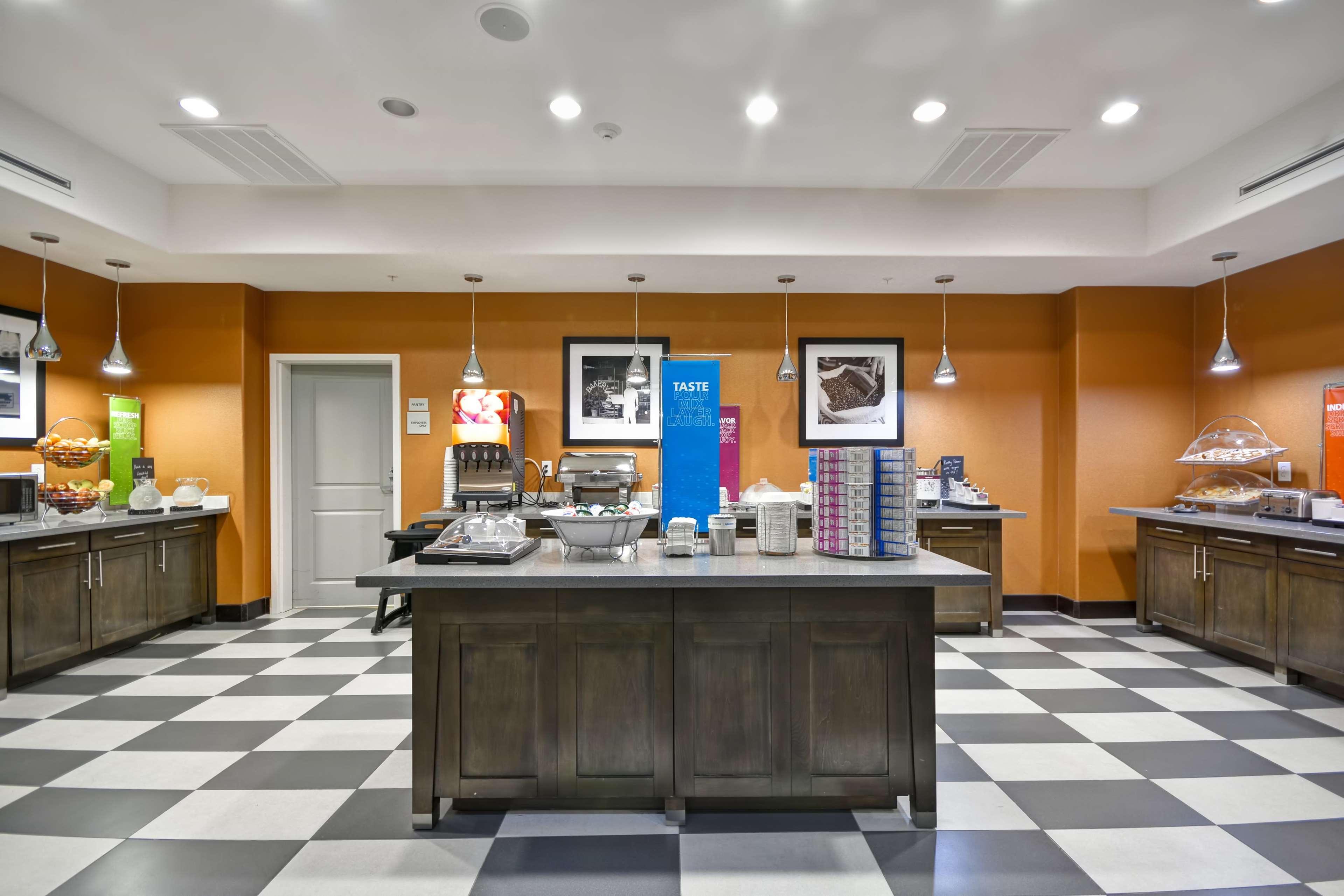 Hampton Inn Kenedy Bagian luar foto