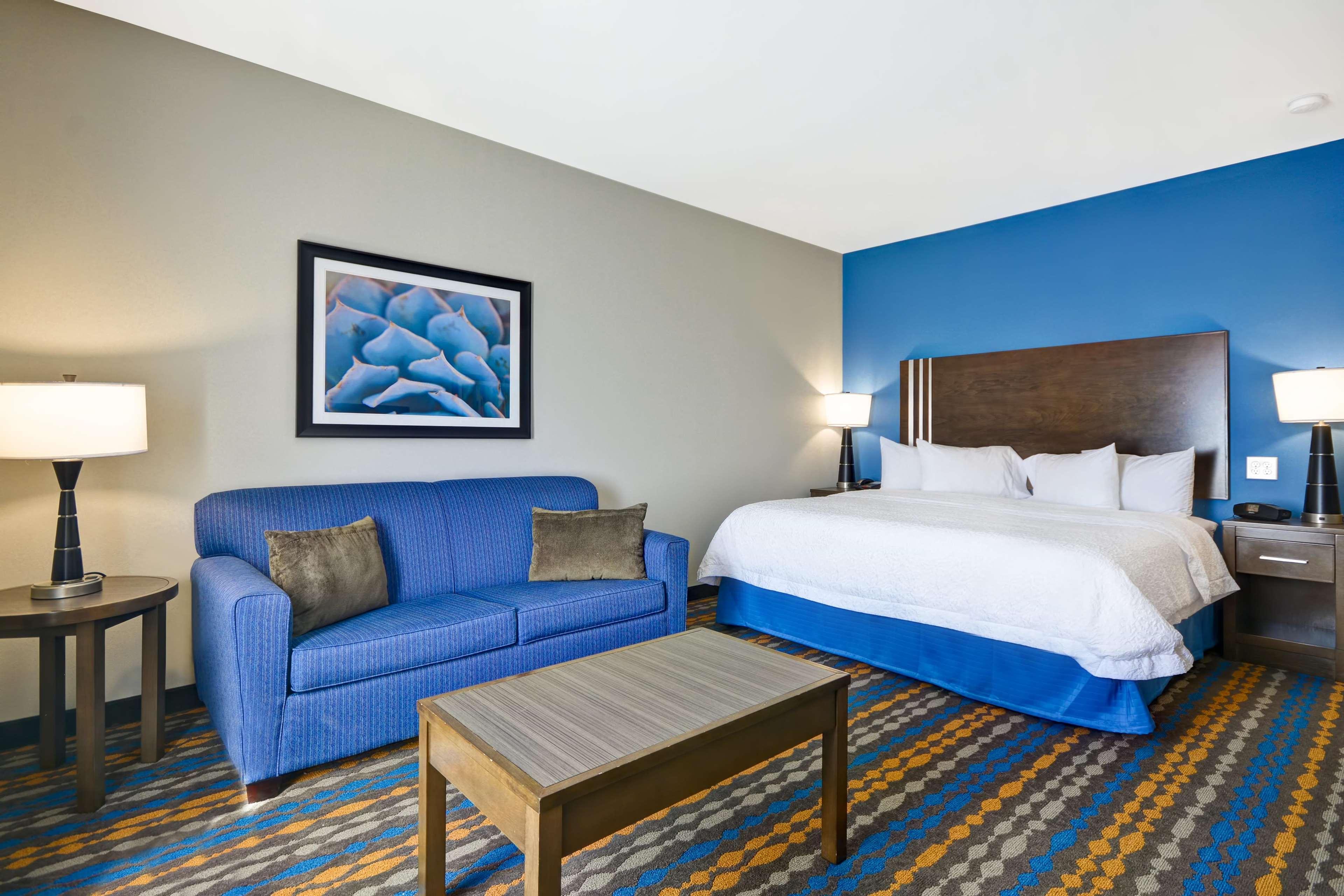 Hampton Inn Kenedy Bagian luar foto